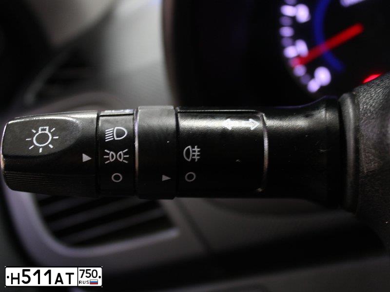 Фото автомобиля HYUNDAI SOLARIS, 2014 — госномер К415ХМ790. Цвет: Серебристый