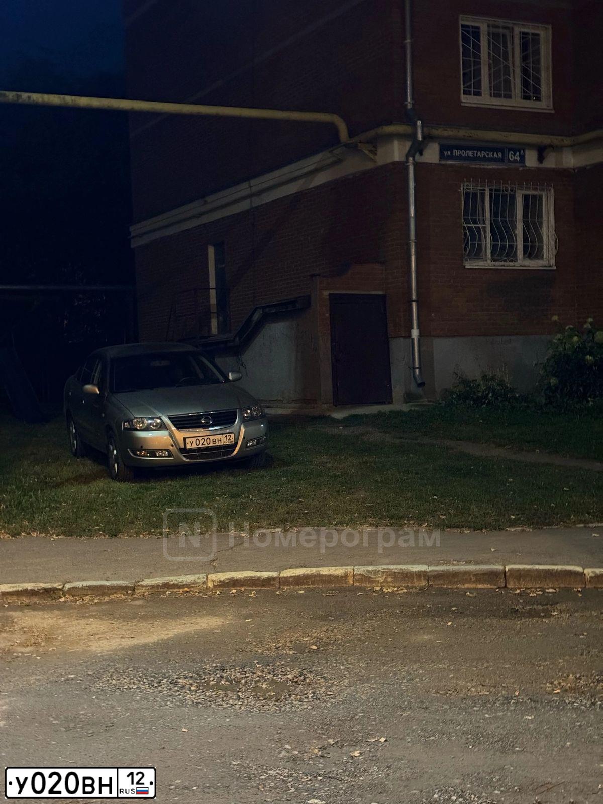Фото автомобиля NISSAN ALMERA, 2012 — госномер У020ВН12. Цвет: БЕЖЕВЫЙ