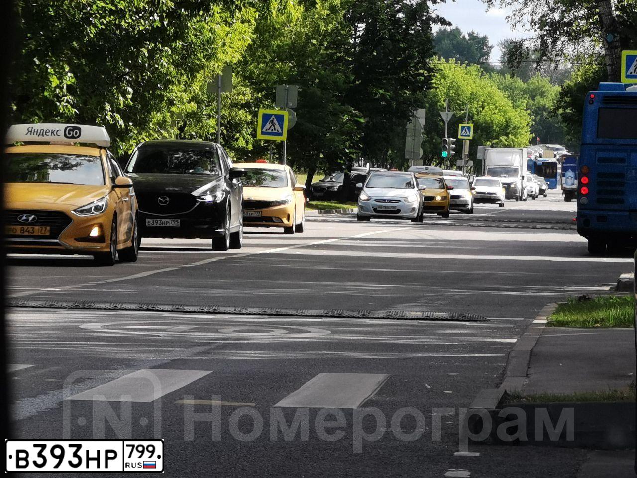 Фото автомобиля MAZDA CX-5, 2018 — госномер В393НР799. Цвет: ЧЕРНЫЙ