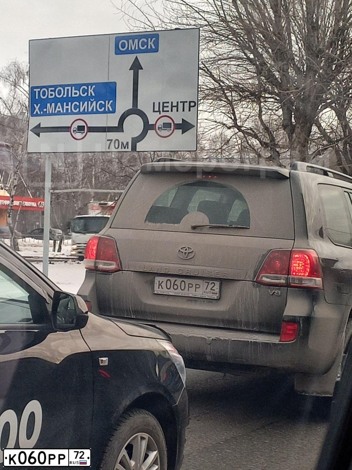 Фото автомобиля TOYOTA LANDCRUISER 200, 2008 — госномер К060РР72. Цвет: ЧЕРНЫЙ
