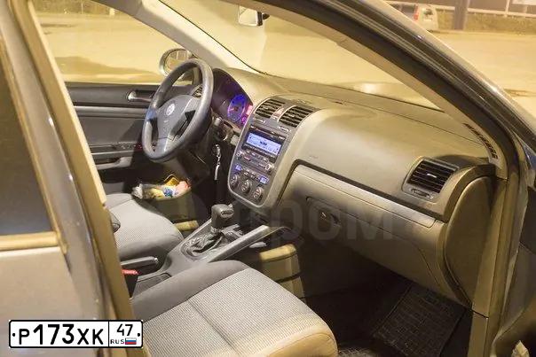 Фото автомобиля VOLKSWAGEN JETTA, 2009 — госномер Т845НВ178. Цвет: ЗЕЛЕНЫЙ