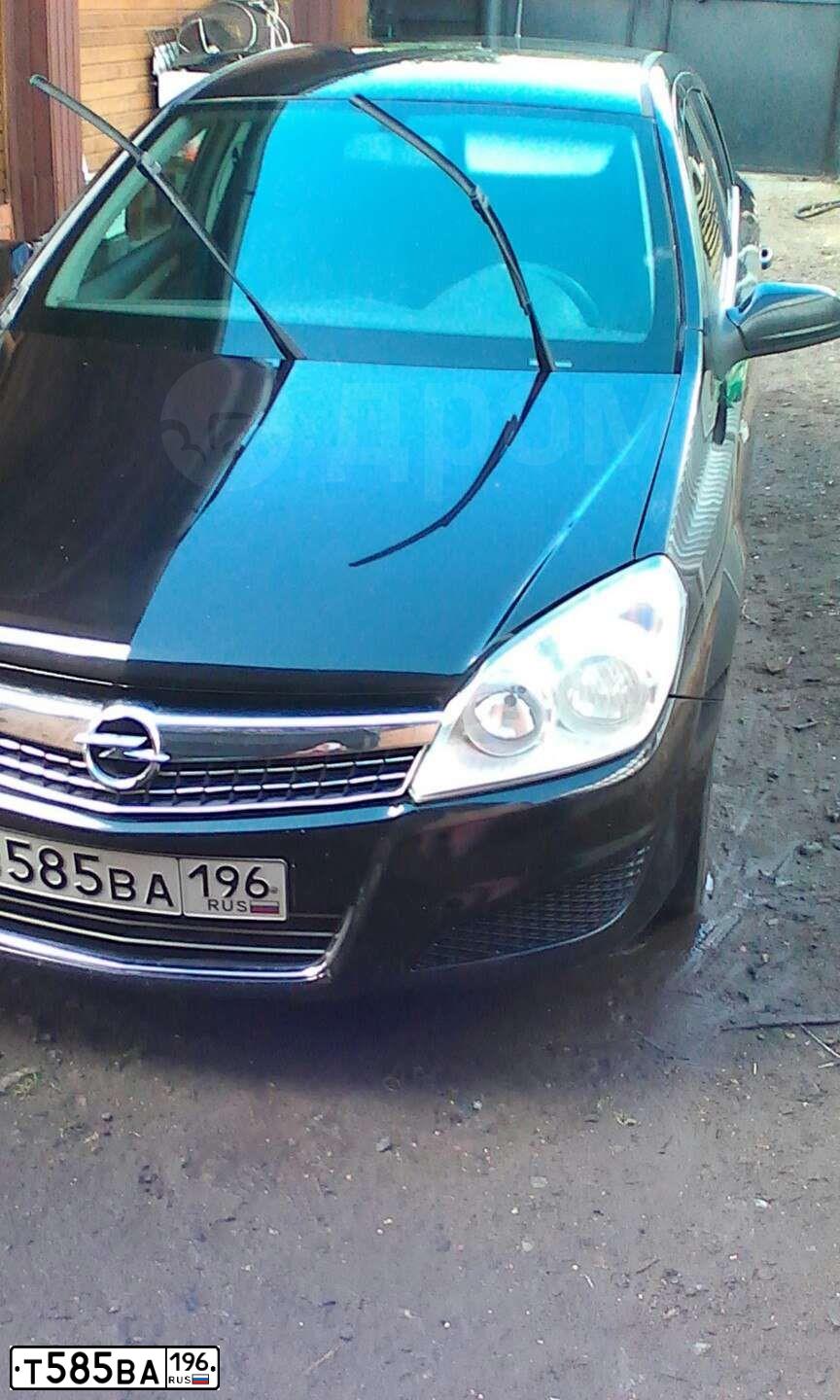 Фото автомобиля LADA VESTA GFL110, 2023 — госномер Т585ВА196. Цвет: Белый