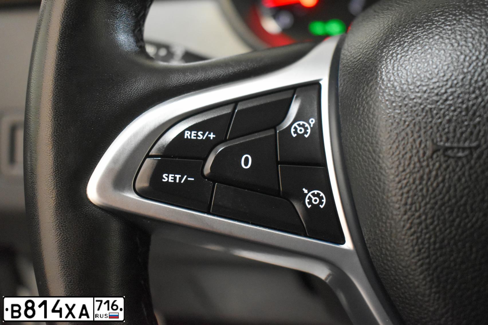 Фото автомобиля RENAULT ARKANA, 2019 — госномер С986ЕУ40