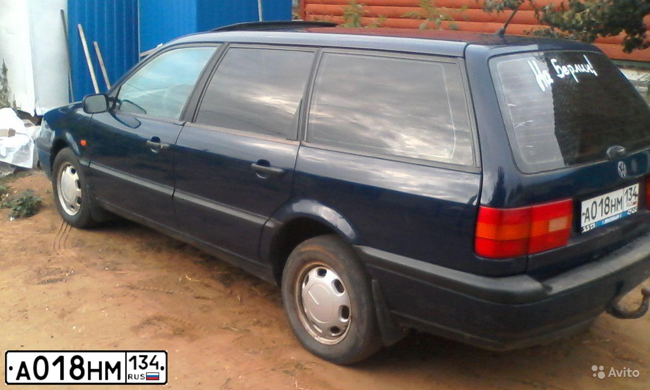 Фото автомобиля VOLKSWAGEN PASSAT, 1994 — госномер В034НЕ74. Цвет: СИНИЙ