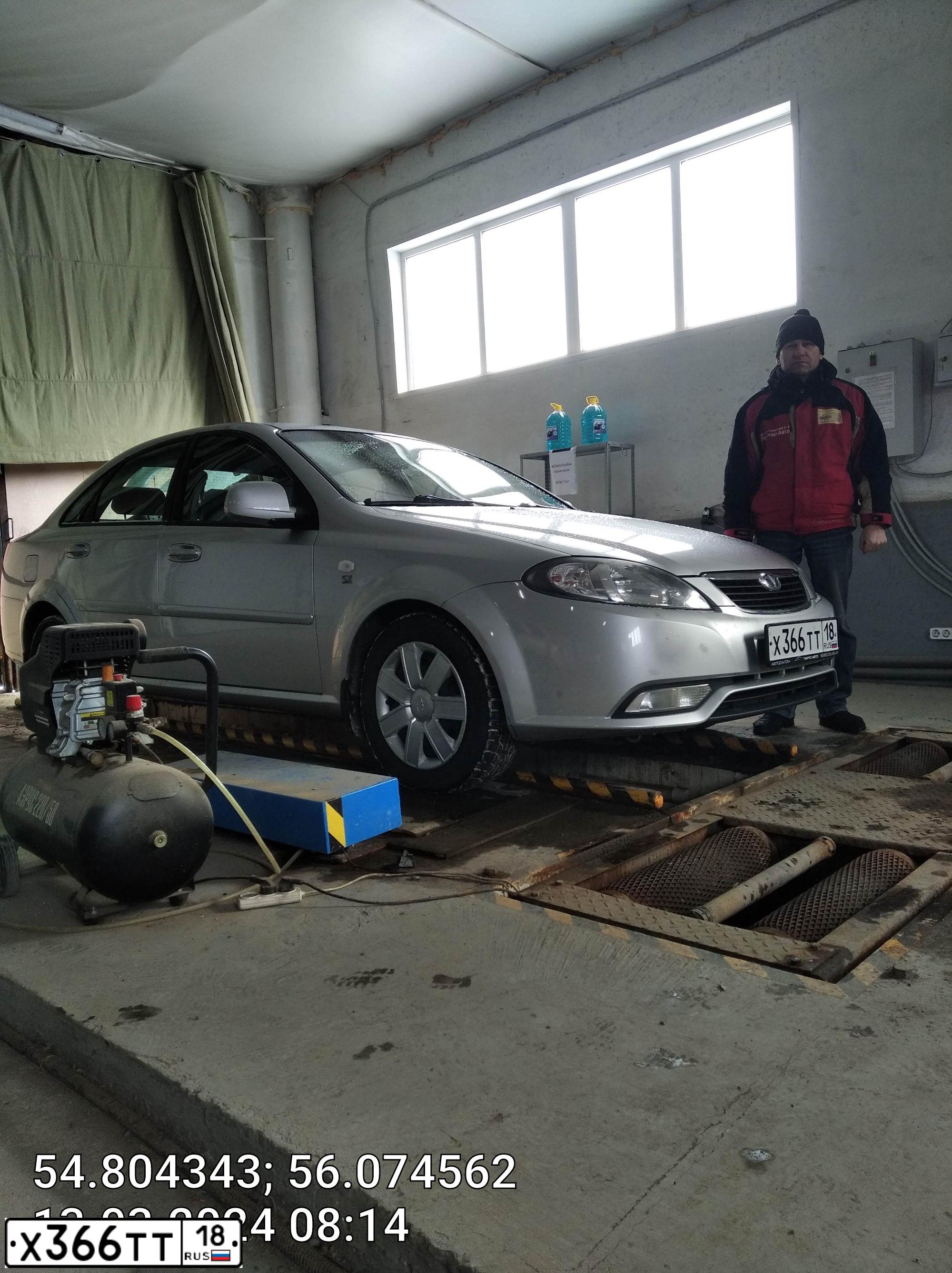 Фото автомобиля DAEWOO GENTRA, 2014 — госномер М435ЕУ702. Цвет: СЕРЕБРИСТЫЙ