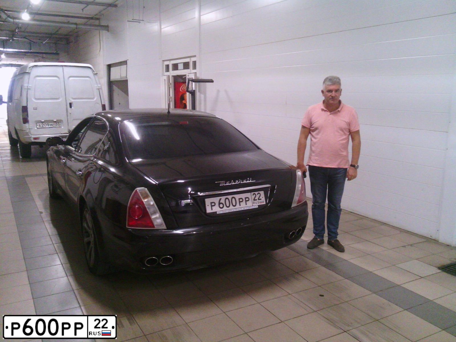 Фото автомобиля MASERATI QUATTROPORTE, 2007 — госномер Р600РР22. Цвет: ЧЕРНЫЙ