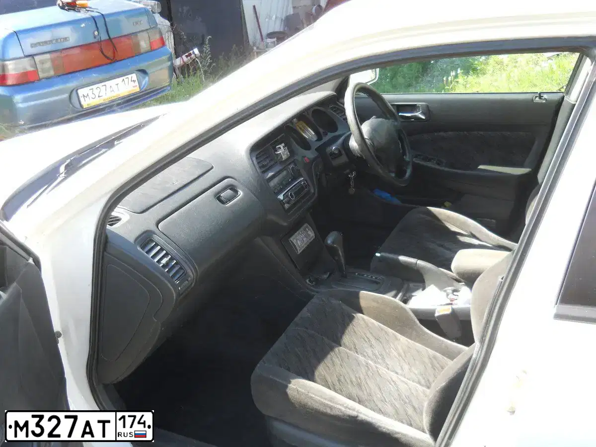 Фото автомобиля LADA 2110, 2005 — госномер М327АТ174. Цвет: СИНЕ-ЗЕЛЕНЫЙ
