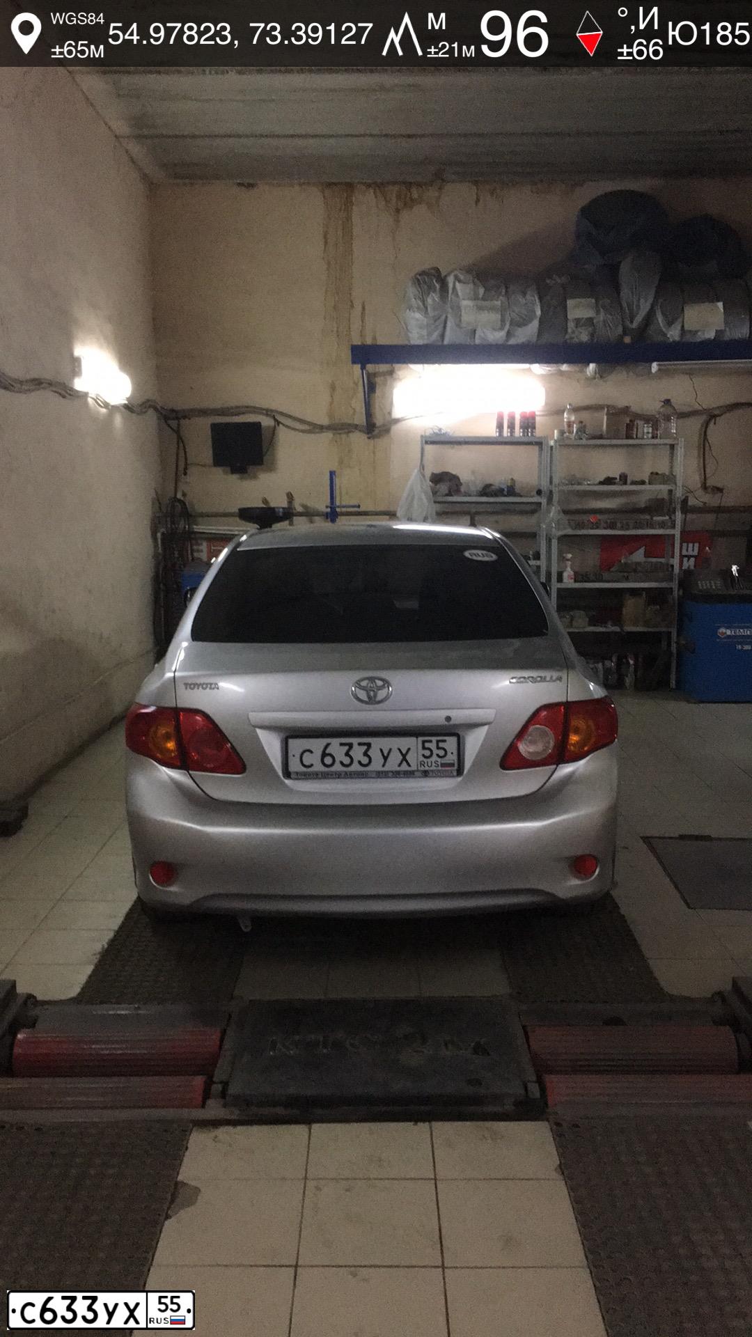 Фото автомобиля TOYOTA COROLLA, 2008 — госномер Т843АХ98. Цвет: СЕРЕБРИСТЫЙ