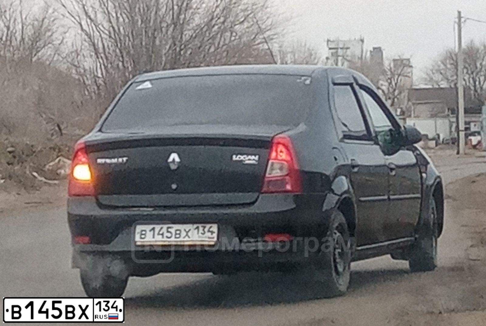 Фото автомобиля RENAULT LOGAN, 2010 — госномер В145ВХ134. Цвет: ЧЕРНЫЙ