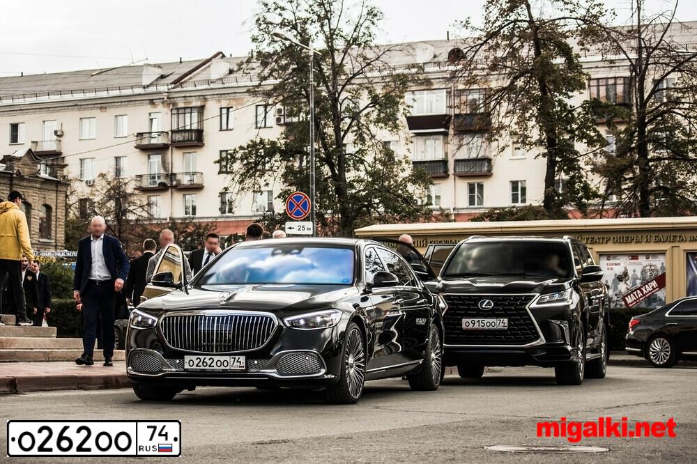 Фото автомобиля MERCEDES S-KLASSE, 2011 — госномер О262ОО74. Цвет: ЧЕРНЫЙ