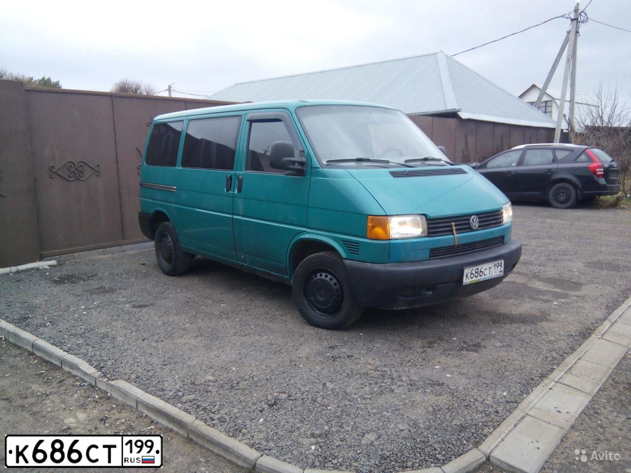 Фото автомобиля VOLKSWAGEN TRANSPORTER, 1994 — госномер К686СТ199. Цвет: ЗЕЛЕНЫЙ