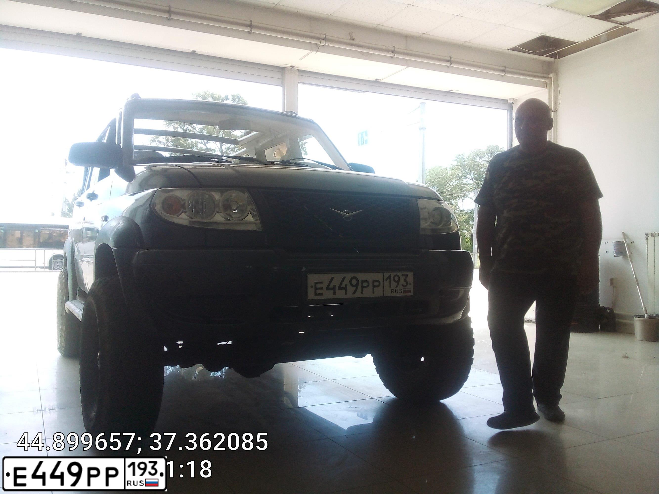 Фото автомобиля UAZ 3163 PATRIOT, 2007 — госномер Е449РР193. Цвет: ПОСЕЙДОН МЕТАЛЛИК