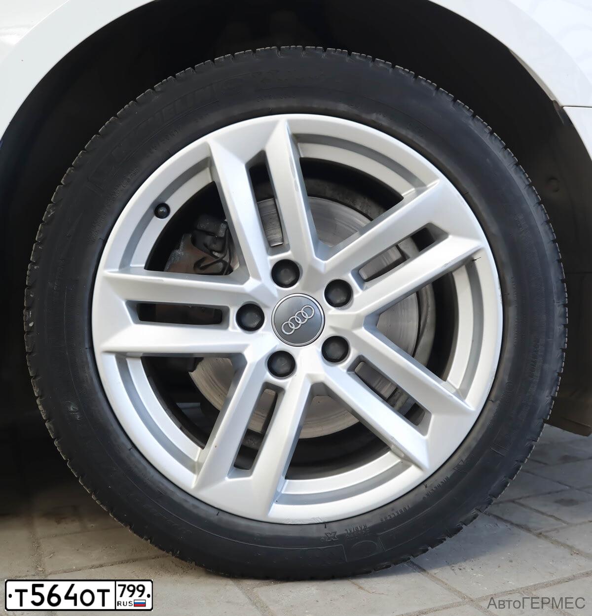 Фото автомобиля AUDI A4, 2019 — госномер О265ЕР977