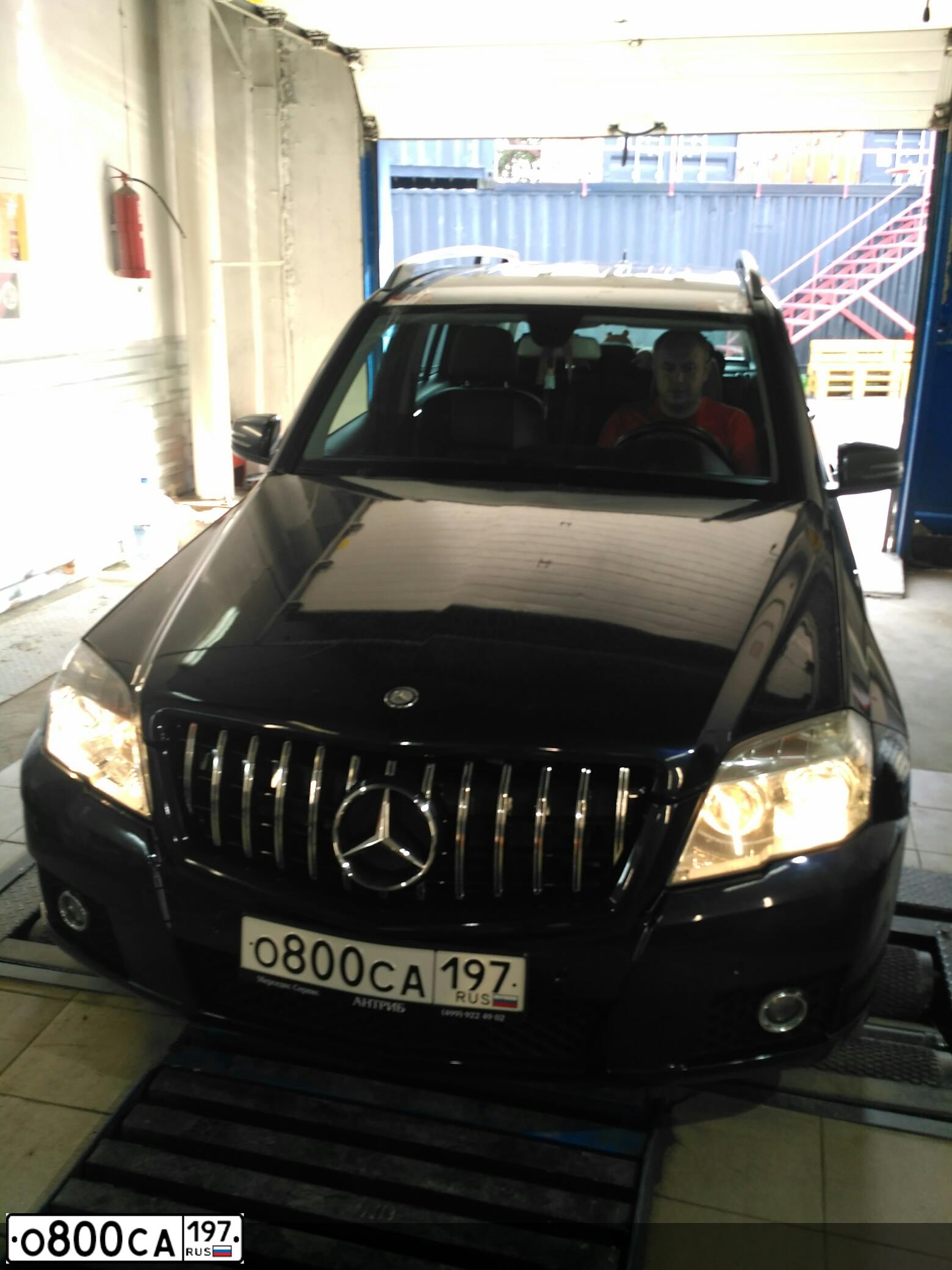 Фото автомобиля MERCEDES-BENZ GLK220, 2011 — госномер Т759ЕК977. Цвет: синий