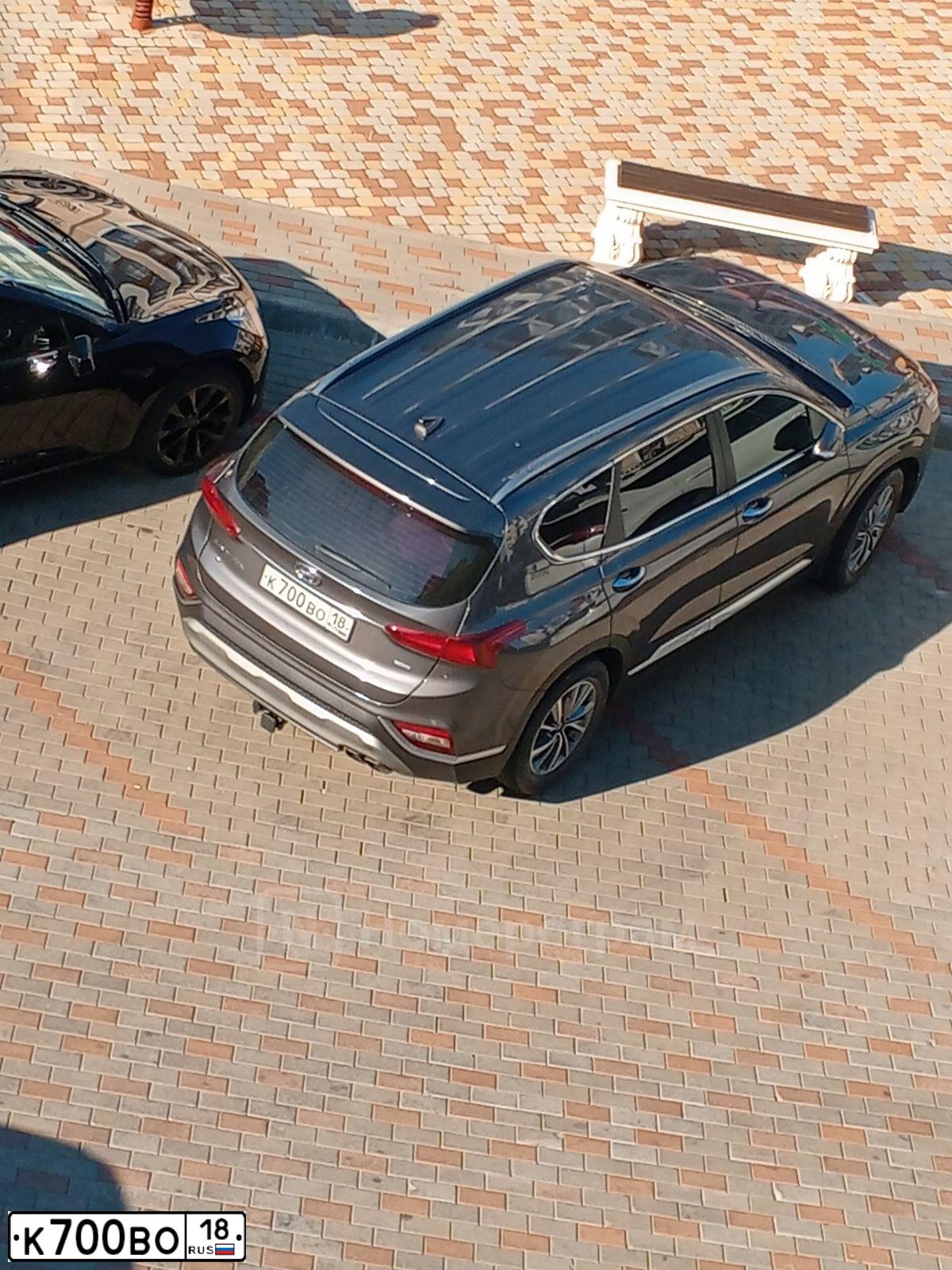 Фото автомобиля VOLKSWAGEN TIGUAN, 2013 — госномер У714СТ18. Цвет: Серебристый