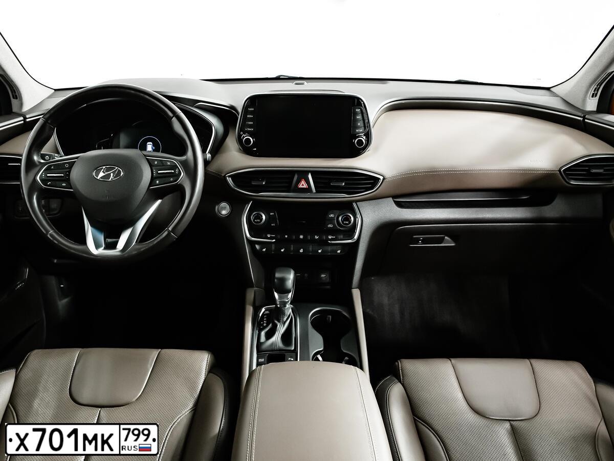 Фото автомобиля HYUNDAI SANTA FE, 2018 — госномер Х701МК799. Цвет: Оранжевый