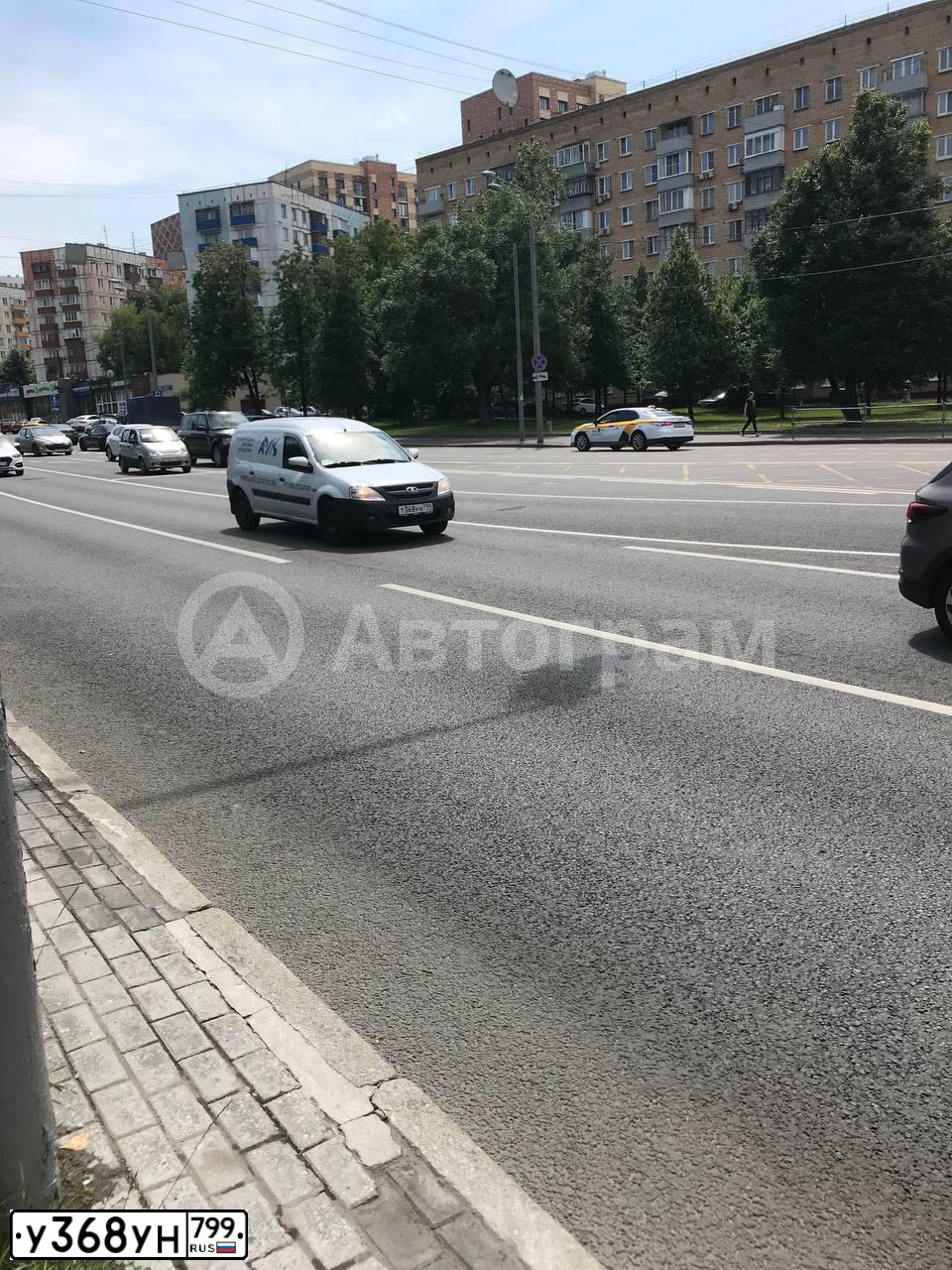 Фото автомобиля VOLKSWAGEN TIGUAN, 2021 — госномер У368УМ799. Цвет: СЕРЫЙ