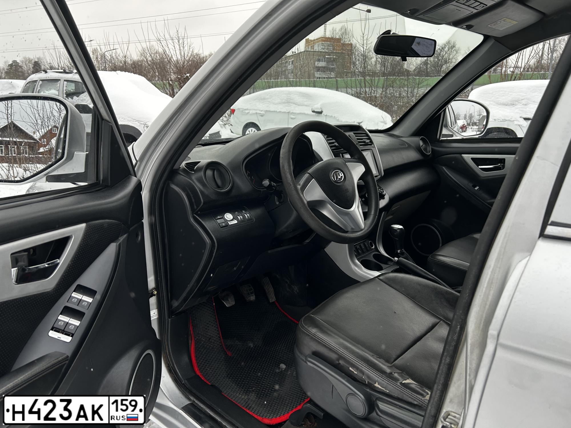Фото автомобиля LIFAN X 60, 2014 — госномер Н423АК159. Цвет: СЕРЕБРО