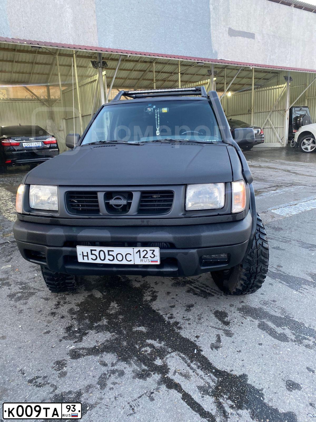 Фото автомобиля MERCEDES GLK-KLASSE, 2013 — госномер К111ВЕ123. Цвет: Коричневый