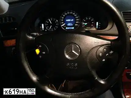 Фото автомобиля MERCEDES E-KLASSE, 2004 — госномер К619НА150. Цвет: ЧЕРНЫЙ