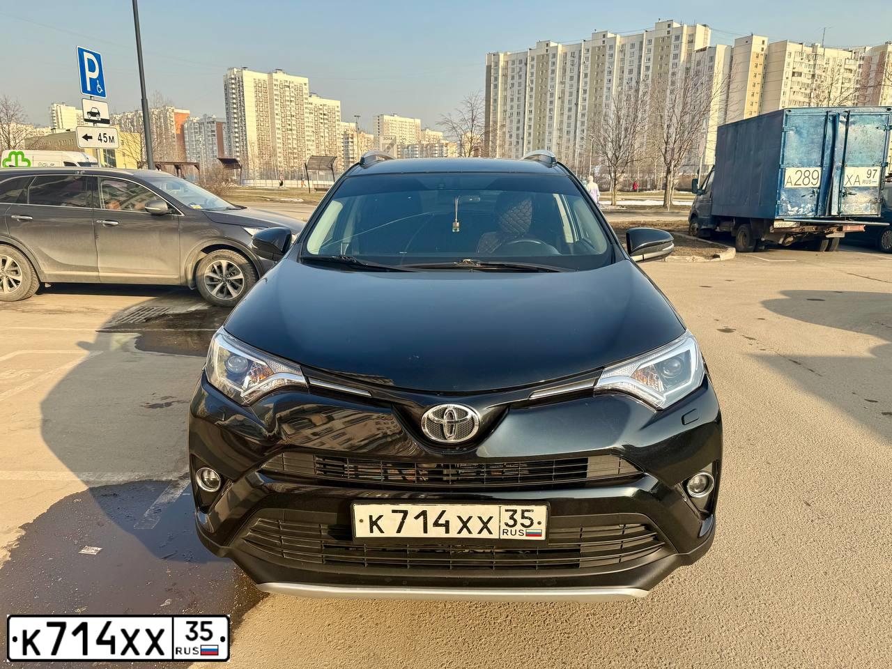 Фото автомобиля TOYOTA RAV4, 2017 — госномер К714ХХ35. Цвет: ЧЕРНЫЙ МЕТАЛЛИК