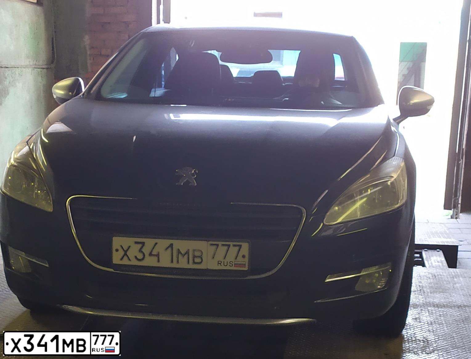 Фото автомобиля ПЕЖО 508, 2013 — госномер Х348ВВ550. Цвет: ЧЕРНЫЙ