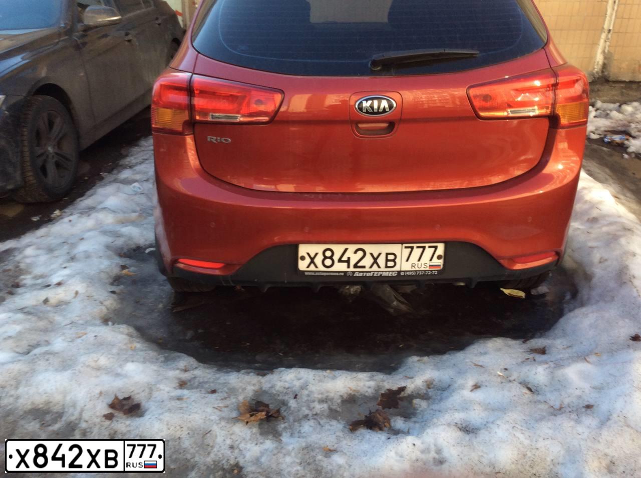 Фото автомобиля KIA RIO, 2017 — госномер М380ВА13. Цвет: КРАСНЫЙ