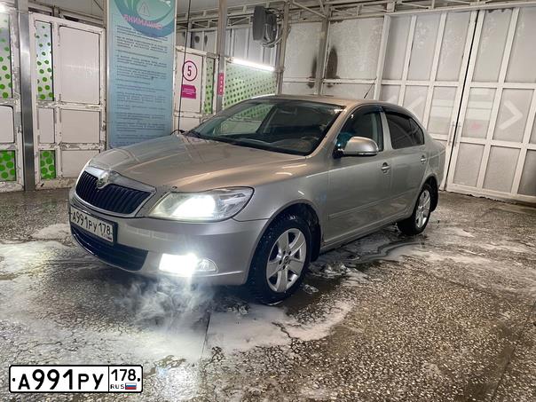 Фото автомобиля SKODA OCTAVIA, 2010 — госномер А991РУ178