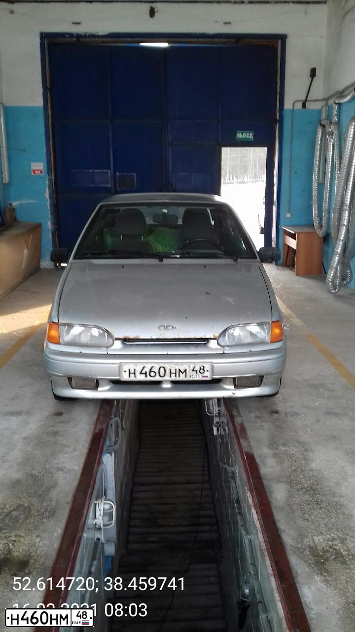 Фото автомобиля LADA 2114 SAMARA, 2008 — госномер Н658СК136. Цвет: светло-серебристый металлик