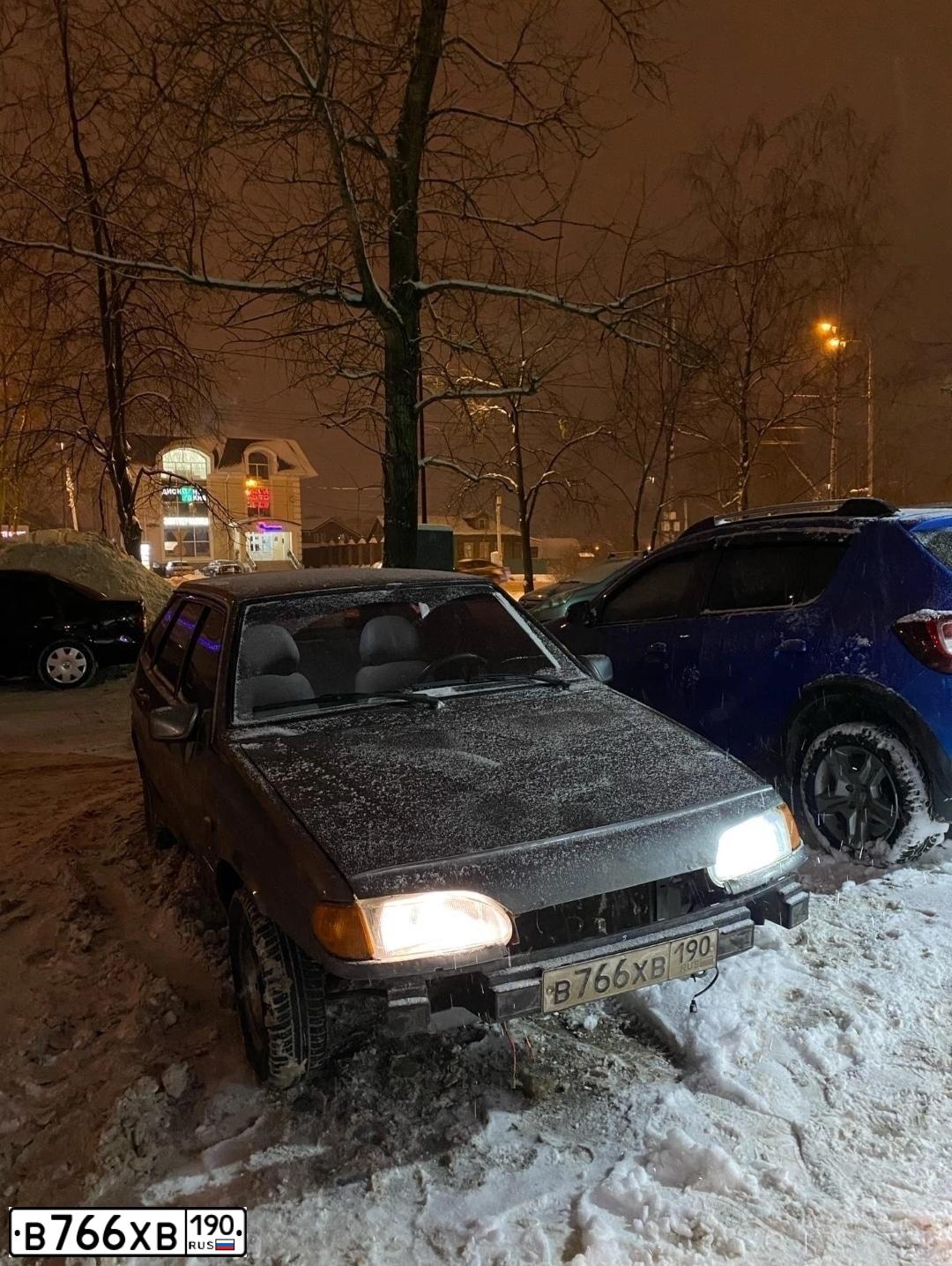 Фото автомобиля LADA 2114 SAMARA, 2007 — госномер В766ХВ190. Цвет: ЗЕЛЕНЫЙ