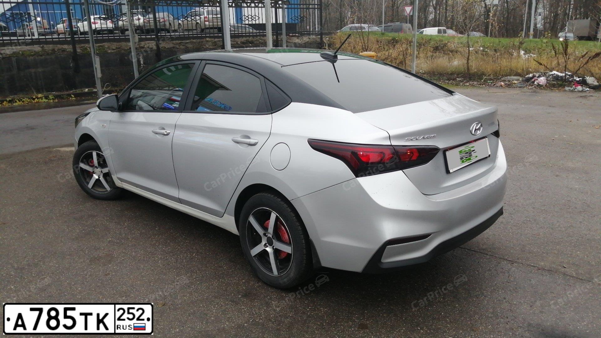 Фото автомобиля HYUNDAI SOLARIS, 2019 — госномер А785ТК252. Цвет: Серебристый