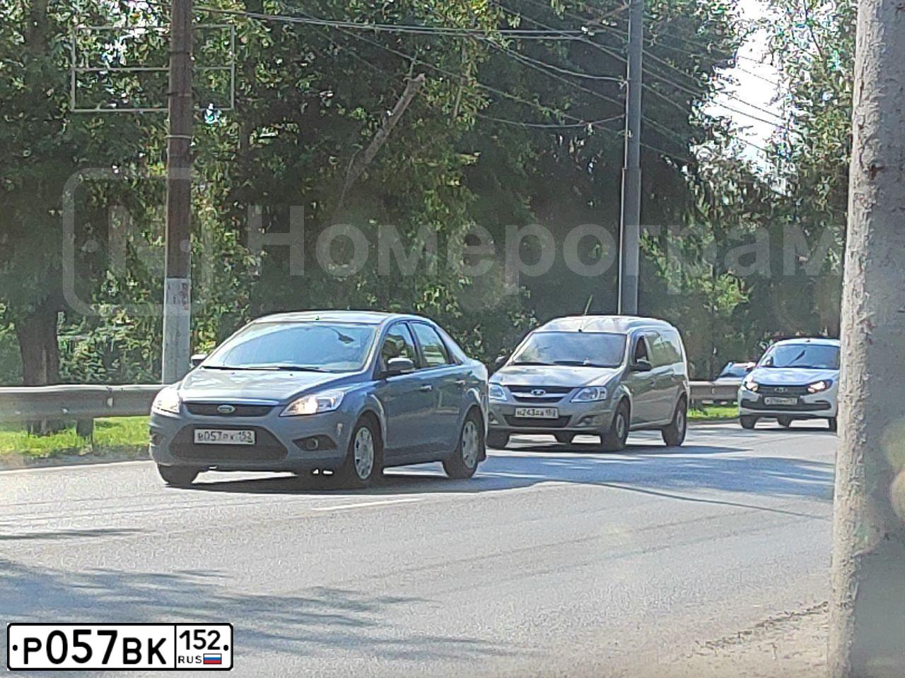 Фото автомобиля НИССАН ПРИМЕРА, 2002 — госномер Т082НЕ152. Цвет: СВЕТЛО-СЕРЫЙ