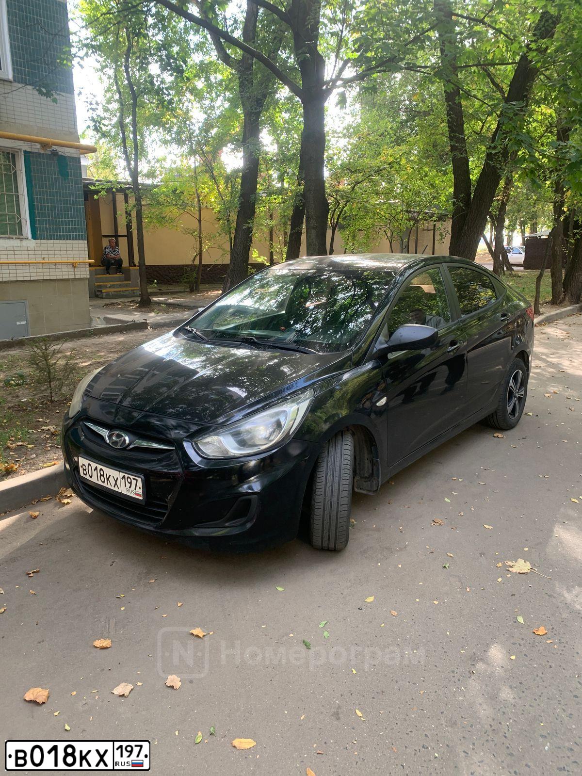 Фото автомобиля HYUNDAI SOLARIS, 2011 — госномер В018КХ197. Цвет: ЧЕРНЫЙ