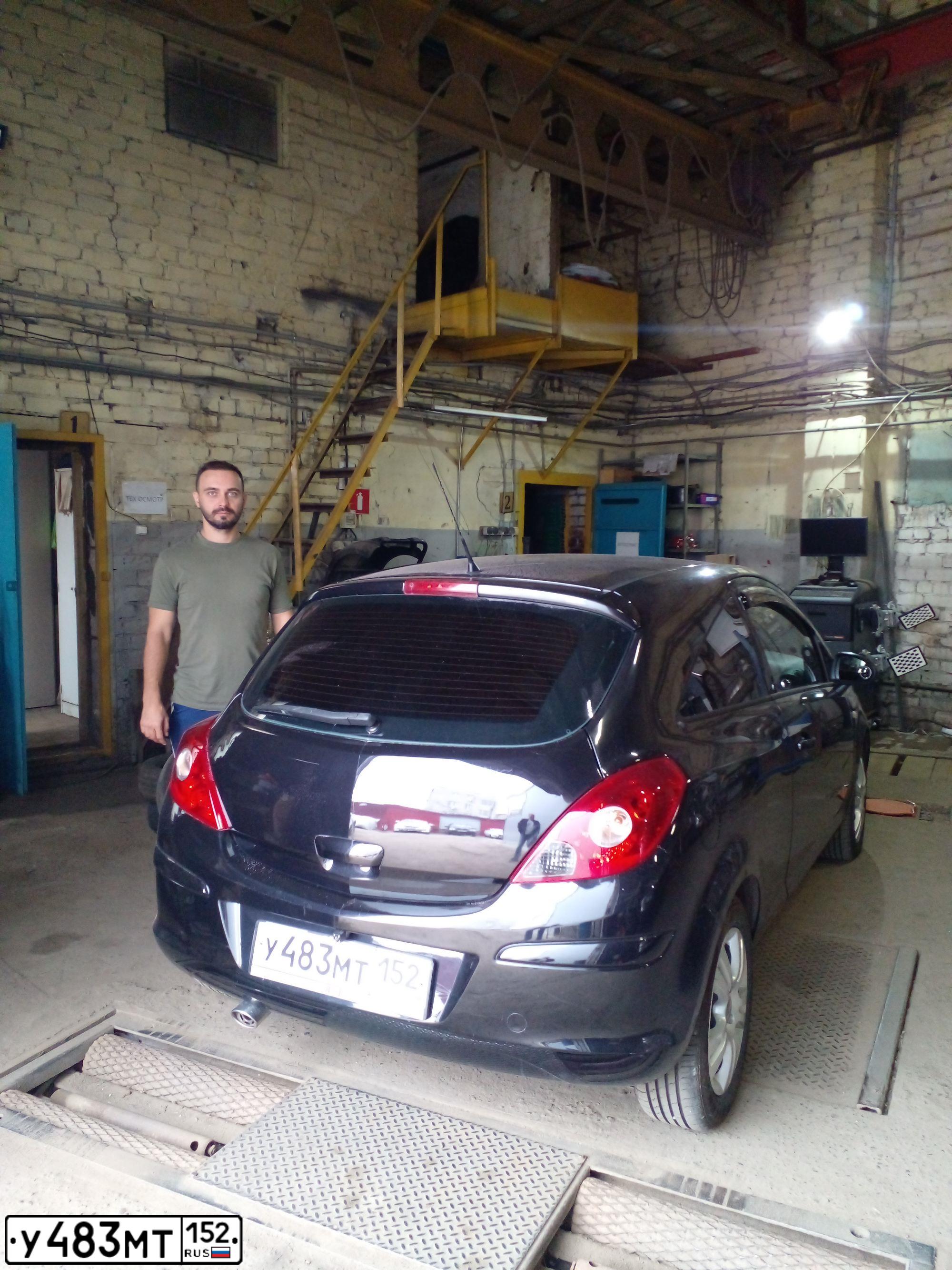 Фото автомобиля OPEL CORSA, 2008 — госномер Т567ОВ152. Цвет: ЧЕРНЫЙ