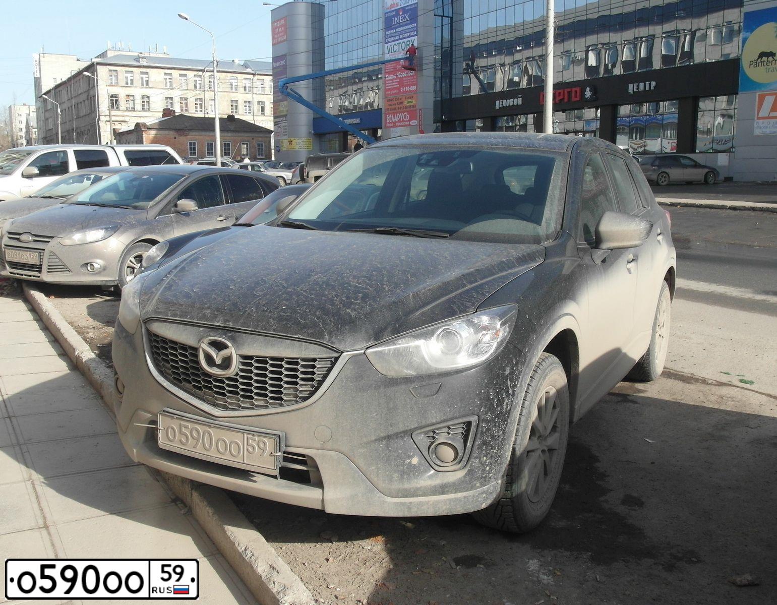 Фото автомобиля MAZDA CX-5, 2012 — госномер С810ЕА196. Цвет: ЧЕРНЫЙ