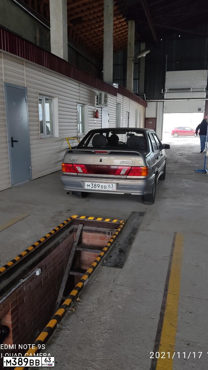 Фото автомобиля LADA 2115 SAMARA, 2007 — госномер М389ВВ63. Цвет: СЕРО-БЕЖЕВЫЙ