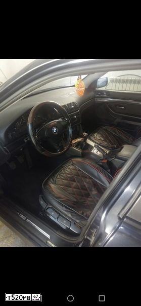Фото автомобиля BMW SERIE 5, 1998 — госномер М106УЕ21. Цвет: Темно-синий