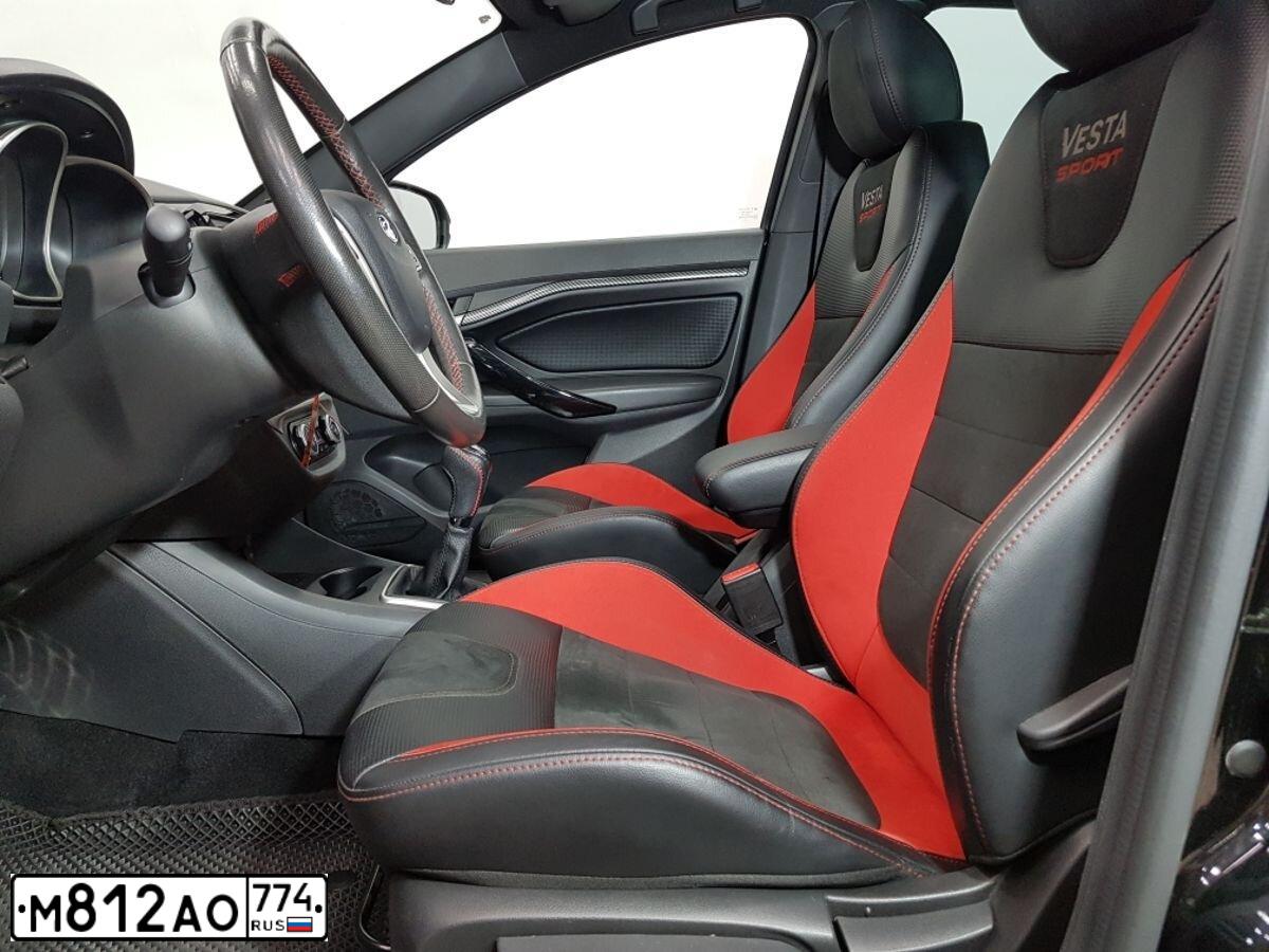 Фото автомобиля LADA VESTA, 2020 — госномер Р534РЕ797. Цвет: ЧЕРНЫЙ