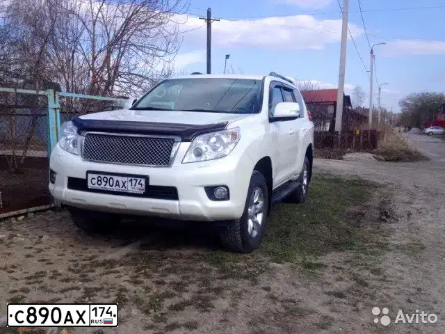 Фото автомобиля ТОЙОТА ЛАНД КРУЗЕР 150 (ПРАДО), 2012 — госномер С890АХ174. Цвет: Белый