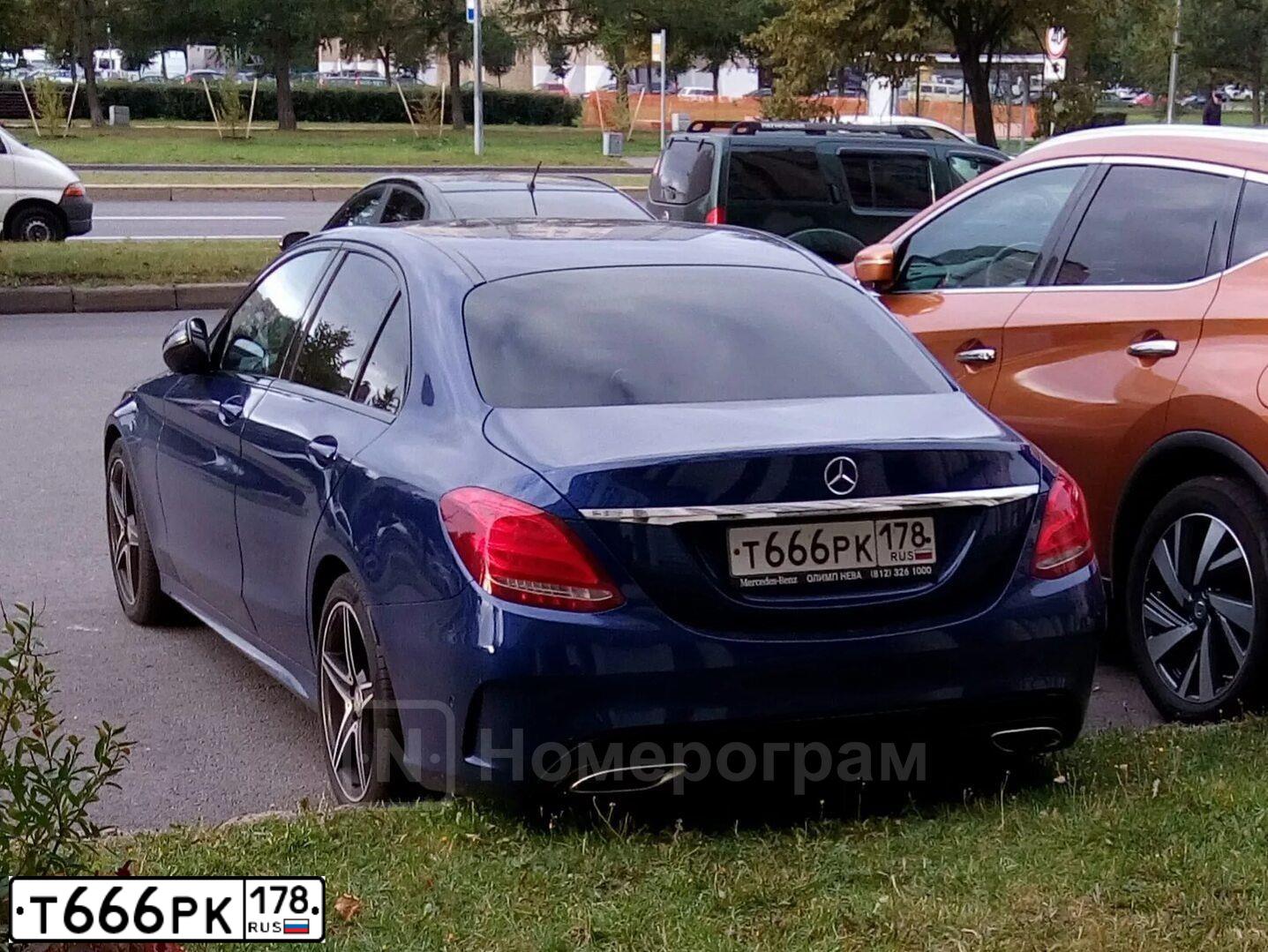 Фото автомобиля MERCEDES C-KLASSE, 2016 — госномер Т666РК178. Цвет: СИНИЙ