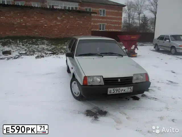 Фото автомобиля LADA 2109 SAMARA, 2002 — госномер Т919ММ71. Цвет: СЕРЕБРИСТ ЖЕЛТО-ЗЕЛЕНЫЙ