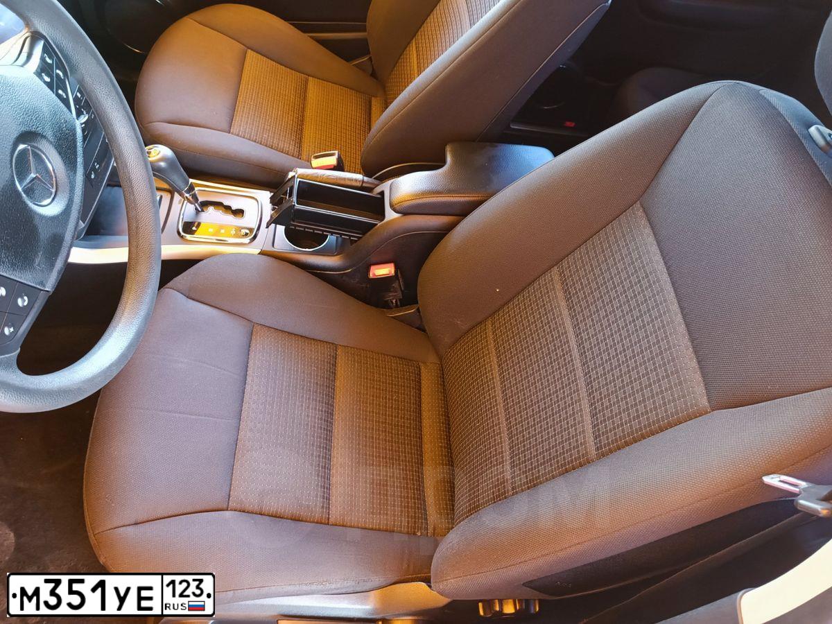 Фото автомобиля MERCEDES B-KLASSE, 2008 — госномер С862КК199. Цвет: Красный