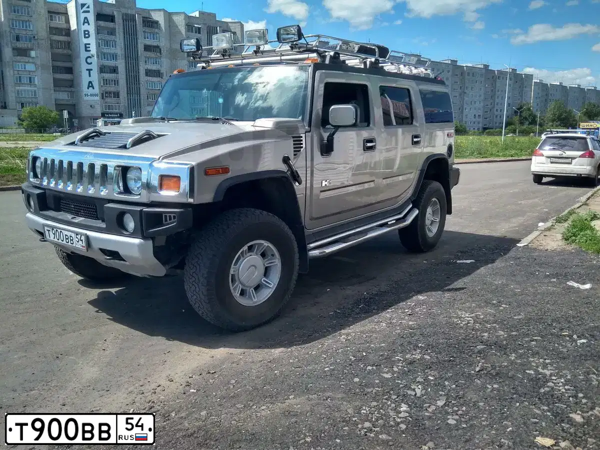 Фото автомобиля HUMMER H2, 2004 — госномер А327РС702. Цвет: СЕРЫЙ