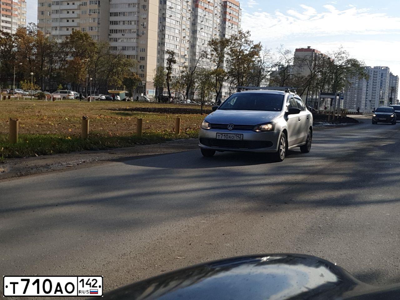 Фото автомобиля VOLKSWAGEN POLO, 2011 — госномер Н509РТ72. Цвет: ЧЕРНЫЙ