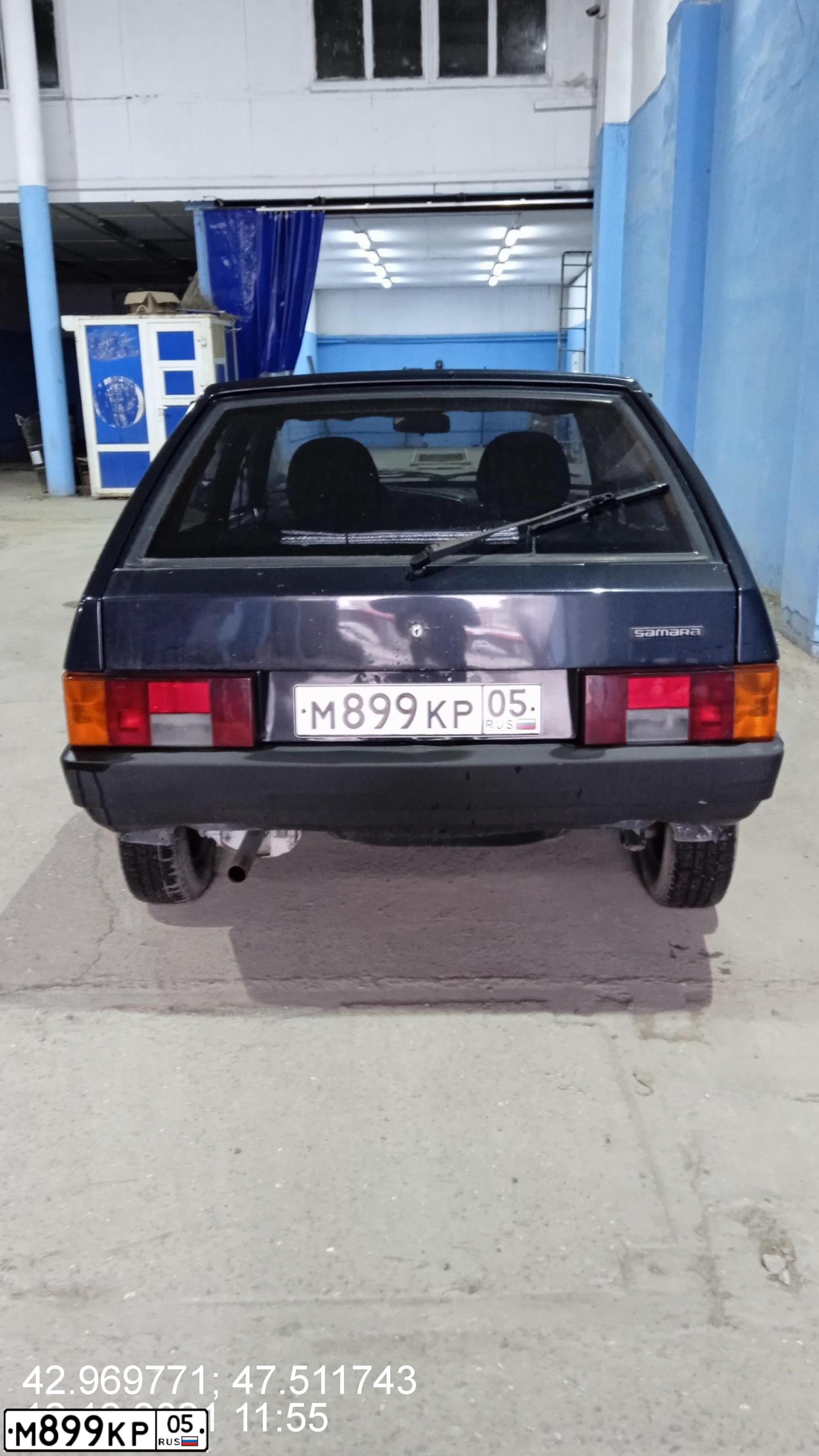 Фото автомобиля LADA 2109 SAMARA, 2005 — госномер М899КР05. Цвет: ГРАФИТОВЫЙ МЕТАЛЛИК