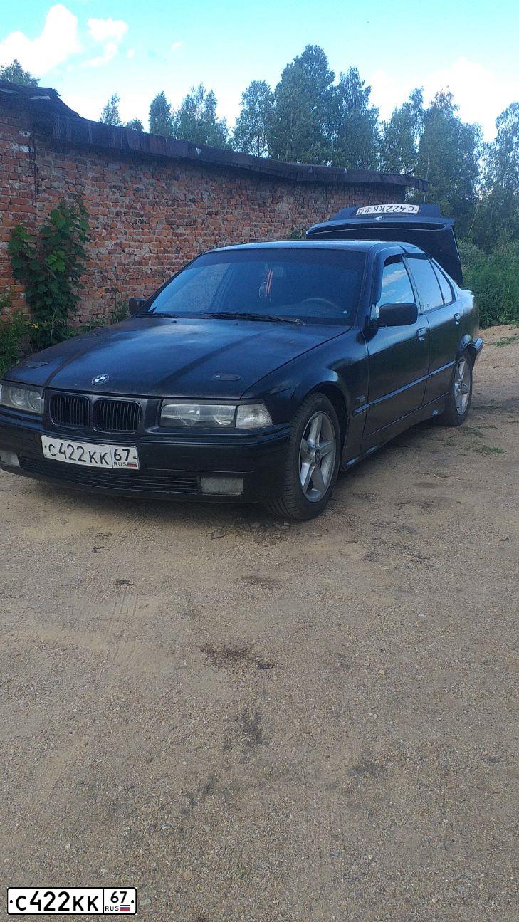Фото автомобиля BMW SERIE 3, 1996 — госномер Т020УЕ99. Цвет: ЧЕРНЫЙ