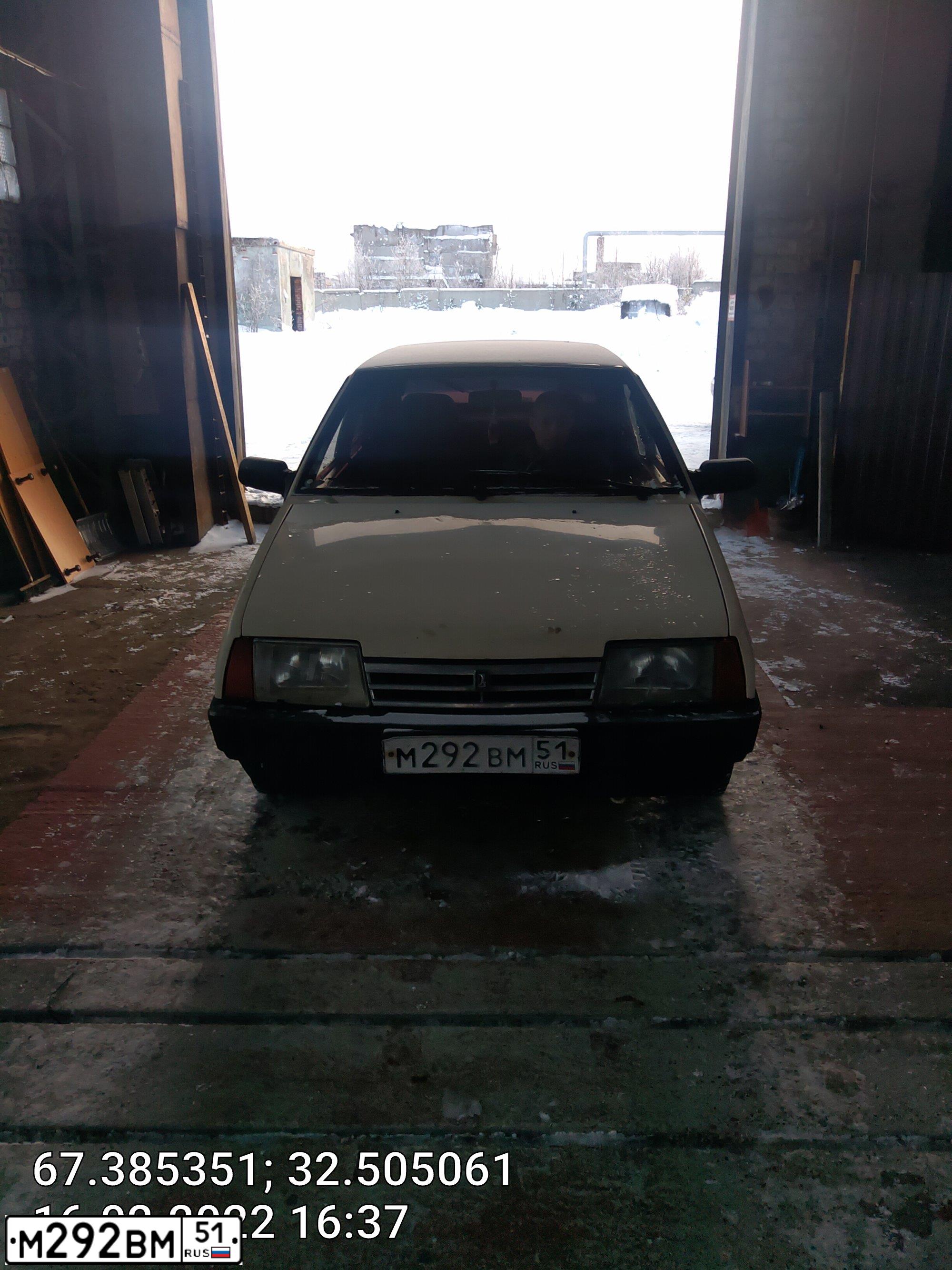Фото автомобиля LADA 2109 SAMARA, 1996 — госномер М292ВМ51. Цвет: САФАРИ