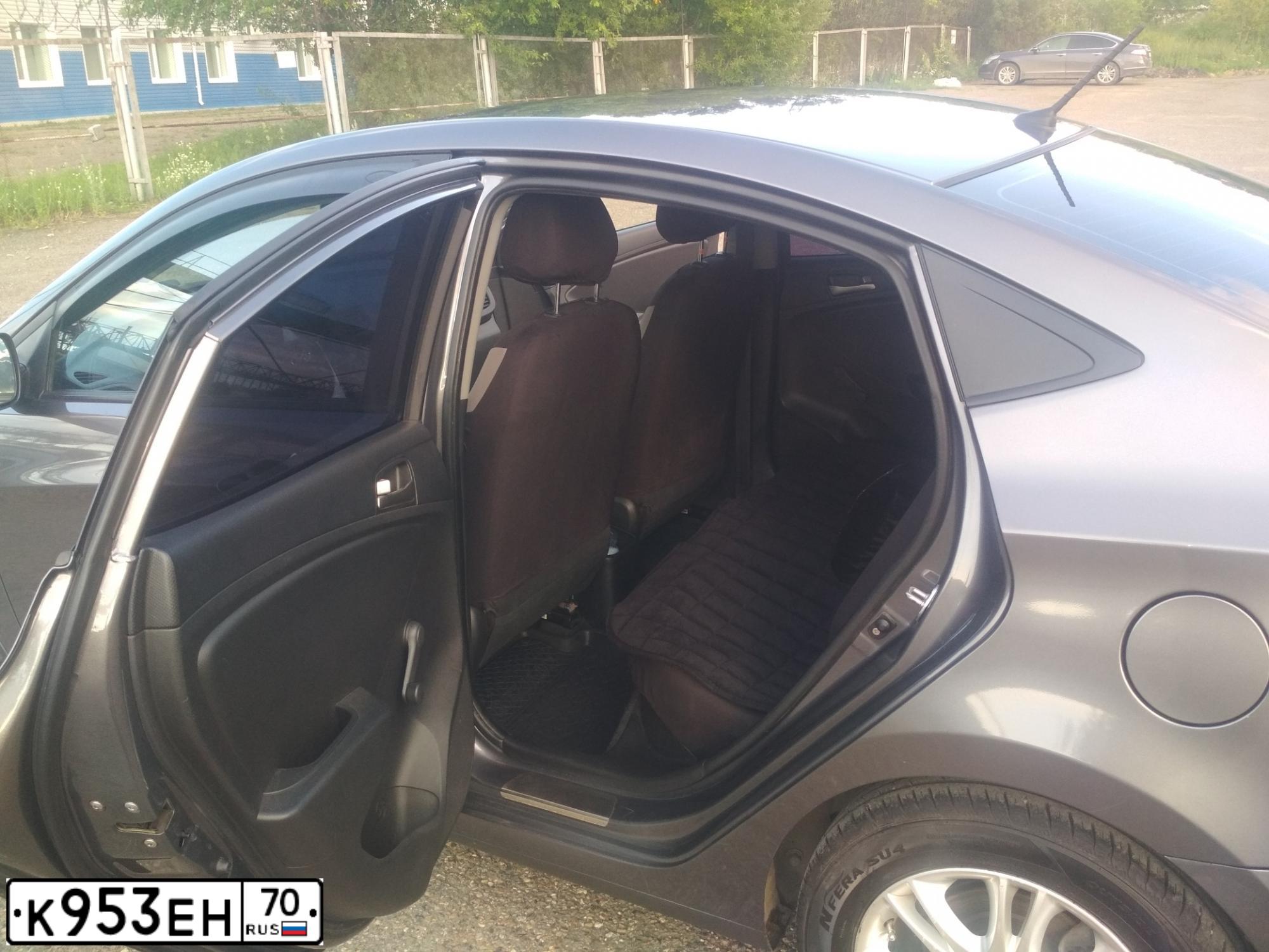 Фото автомобиля HYUNDAI SOLARIS, 2014 — госномер К953ЕН70. Цвет: ТЕМНО-СЕРЫЙ