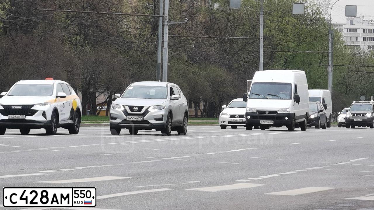 Фото автомобиля LADA 2114 SAMARA, 2004 — госномер А111АА77. Цвет: СВЕТЛО-СЕРЕБРИСТЫЙ  МЕТАЛЛИК
