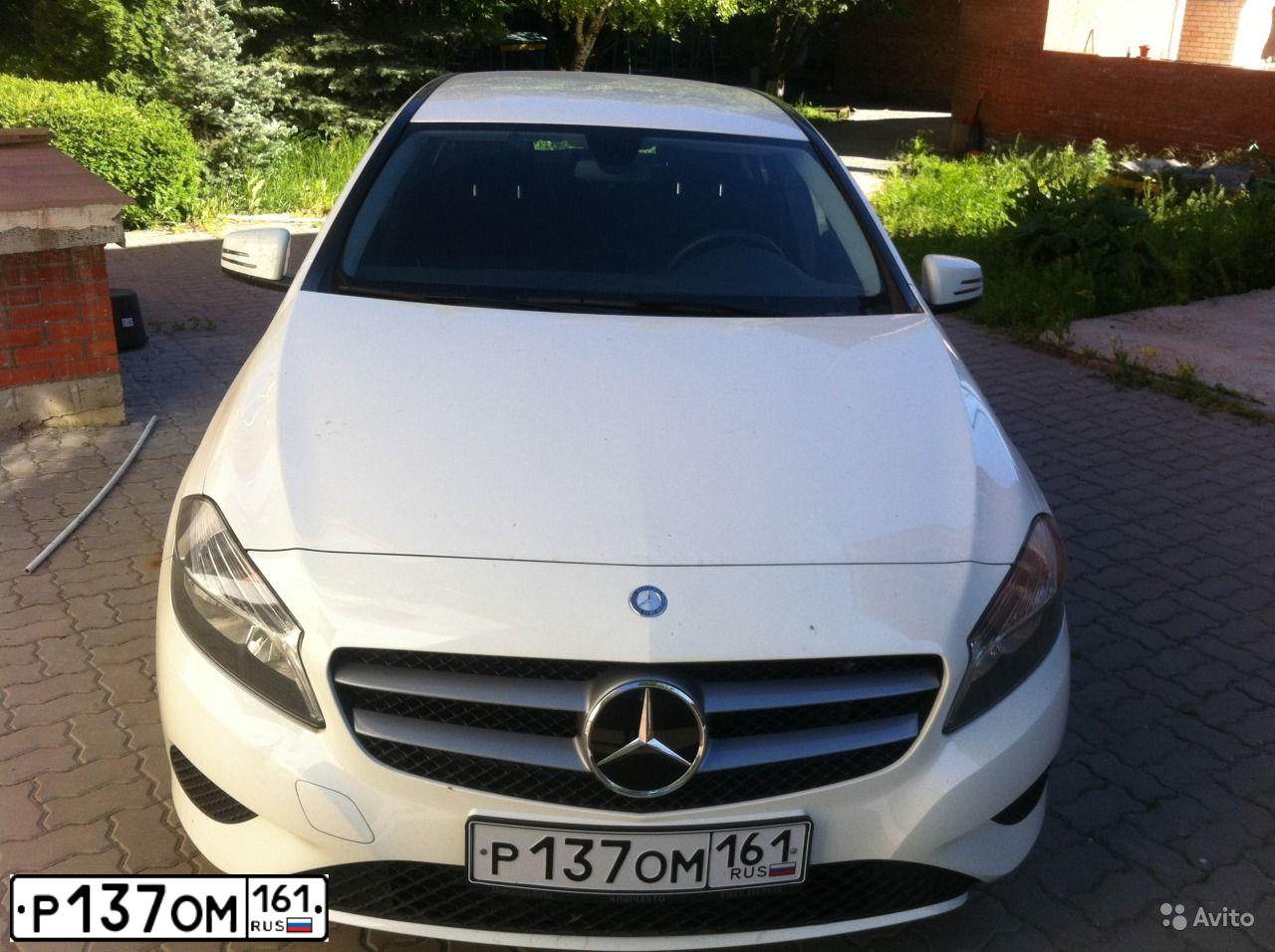 Фото автомобиля MERCEDES A-KLASSE, 2014 — госномер Р137ОМ161. Цвет: Белый
